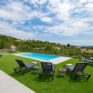 Villa Lavinia, Mošćenička Draga